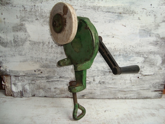 Vintage Knife Sharpener, Old Hand Crank Sharpening Stone, Vintage Farm Shop  Tool, Hand Crank Tool Grinder, Hand Crank Grinder, Vintage Gift 