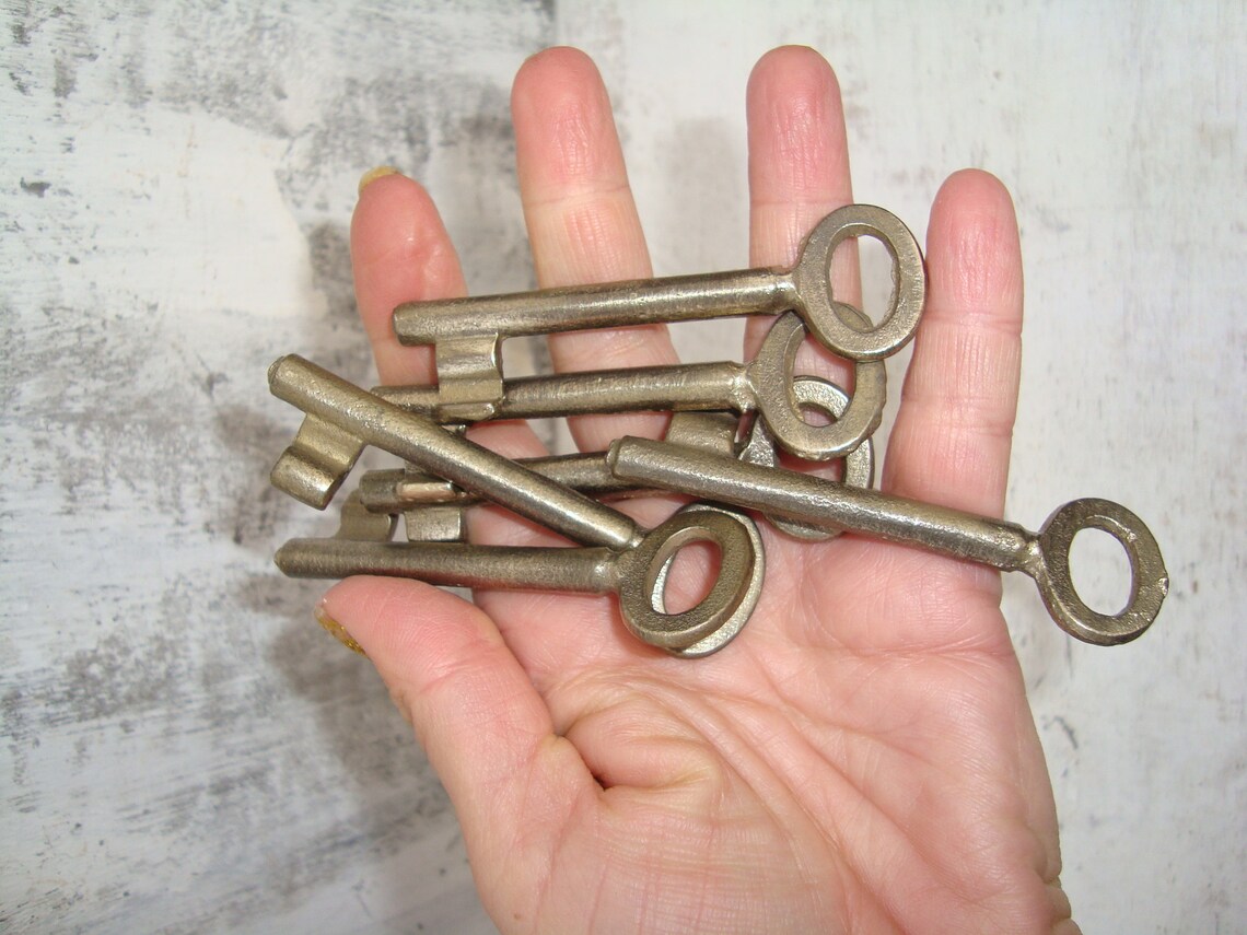Skeleton Keys Small Brass Keys Set of 6 Brass Keys Etsy