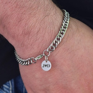 Kettingarmband heren Cubaanse schakel 7 mm roestvrijstalen sieraden Initiaal armbanden Naam Gepersonaliseerde gegraveerde sieraden vriendje Verjaardagscadeau