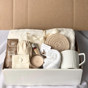 Caixa de presente de simpatia | Pacote de cuidados para ela | Pacote de cuidados | Enviando amor e abraços | Caixa de presente pensando em você | Caixa de presente Hygge com cobertor