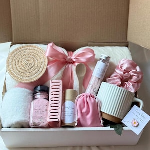 Cozy Hygge Gift Box | Self Care gift box | Mothers day |Gift set for her | Mom Miss you | Sending a hug | Gift for colleagues | Holiday Gift