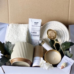 Ik denk aan je geschenkdoos | Vriendschapscadeaudoos | Zelfzorggeschenkdoos | Verzorgingspakket voor haar | Doos voor beste vrienden | Stressverlichting | Hygge-cadeau