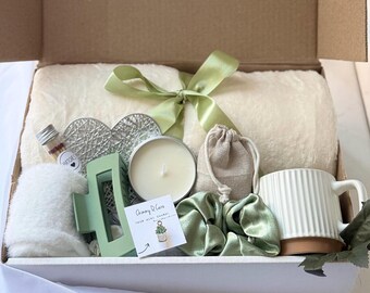 Mothers Gift Box | Gift Box for Grandma | Self Care Gift for Mom | Daughter to Mother Gift | Hygge Gift Box | Basket for Her| Holiday Gift
