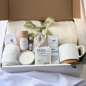 Cozy Hygge Gift Box | Self Care gift box | Mothers day |Gift set for her | Mom Miss you | Sending a hug | Gift for colleagues | Holiday Gift