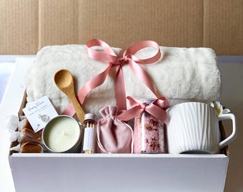 Caja de regalo para mujer, regalos personalizados para ella, regalos de cumpleaños para mejores amigas, caja de autocuidado, caja de agradecimiento, paquete de cuidado "Pensando en ti".