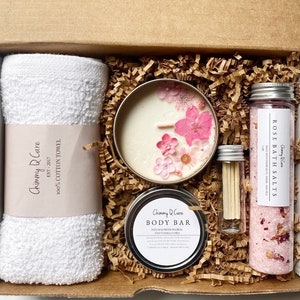 Caixa de presente com vela floral Caixa de presente | Caixa de presente para autocuidado | Presente de spa para ela | Pacote de autocuidado | Presente | Caixa de presente Hygge