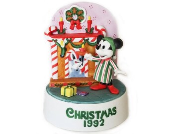 Mickey Mouse Christmas, Disney Mickey Mouse, Mickey Mouse Figurines, Vintage Mickey Mouse, Mickey Music Box, We Wish You a Merry Christmas