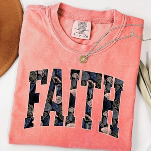 FAITH Varsity PNG-Bundle | Blumen Glasmalerei Boho | Designs für Sublimation & Cricut | Komfort Farben 1717 Shirt Style | Sofortdownload