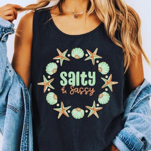Côte salée et impertinente PNG | Couleurs Confort | de plage citation de Zazzle.be Liste d'envies Vous avez des idées ? Sublimation tendance | Téléchargement numérique | Cadeau de voyage | Bricolage à usage commercial
