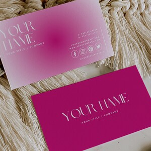 VIOLET AURA Visitenkarte | Kleine Visitenkarte Vorlage | Bearbeitbares Canva Design für Salons & Unternehmer, DIY druckbare Boho Karten
