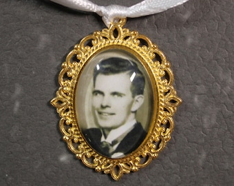 Gedenkanhänger Foto – Brautstrauß Memorial Medaillon Gold Oval – Elegantes Amulett, Erinnerung, Gedenkschmuck, personalized