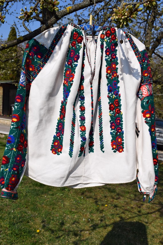 Antique (1930's) Transylvanian White Blouse Floral