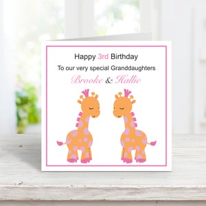 Biglietto di auguri di compleanno per gemelli personalizzato per bambine, formato più grande 8" x 8" - 1°, 2° e 3° compleanno - figlie, nipoti, cugine