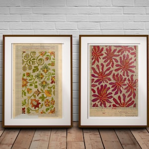 Multicoloured Set of 2 Vintage Art Prints, Historical Textile Art Wall Hanging, Colourful Floral Tapestry for Vintage Home Decor Textile Art
