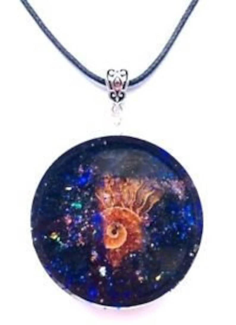 Orgone Orgonite ciondolo Ammonite fossile Madagascar.EMF protection.Energia