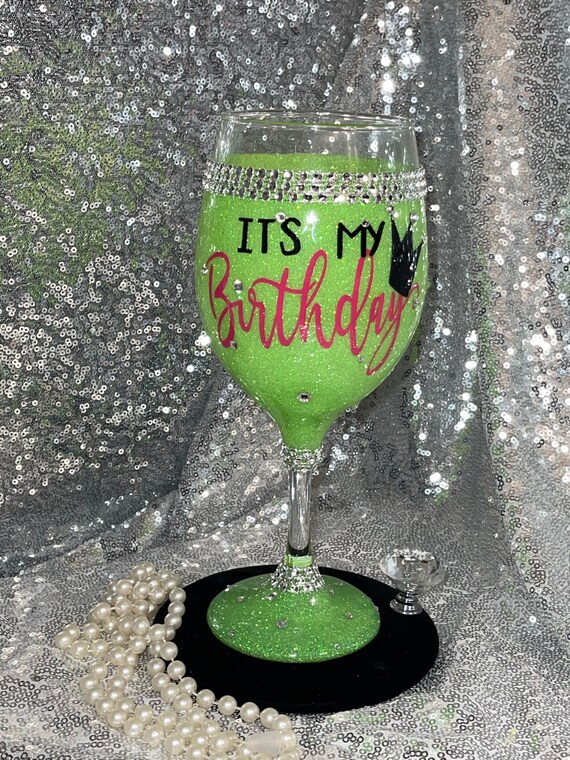 Personalized Birthday Wine Glass Celebrate in Style Etsy Nederland