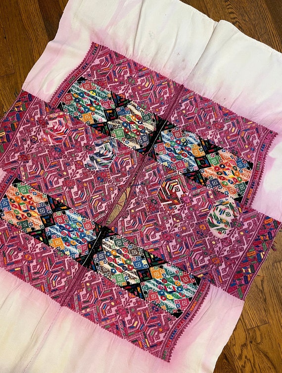 Nahuala huipil with the popular pink over-dye, Vi… - image 1