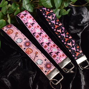 Pastel spooky keychains / Wrist key chain / witchy / witch hat / ghosts / goth / altfashion / pick your style