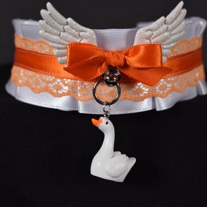 Made to your size / Silly lil goose choker / kitten play collar / kawaii / alt fashion / emo / pet play necklace / spring / flower