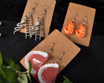 Funky earrings / Shrimp / Denture / snakes+ladder
