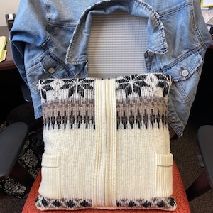 Sweater Memory Pillows Made From Loved One&#39;s shirts