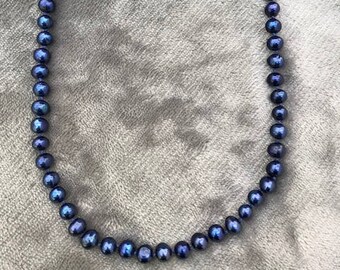 Iridescent Dark Blue Pearl Beaded Necklace