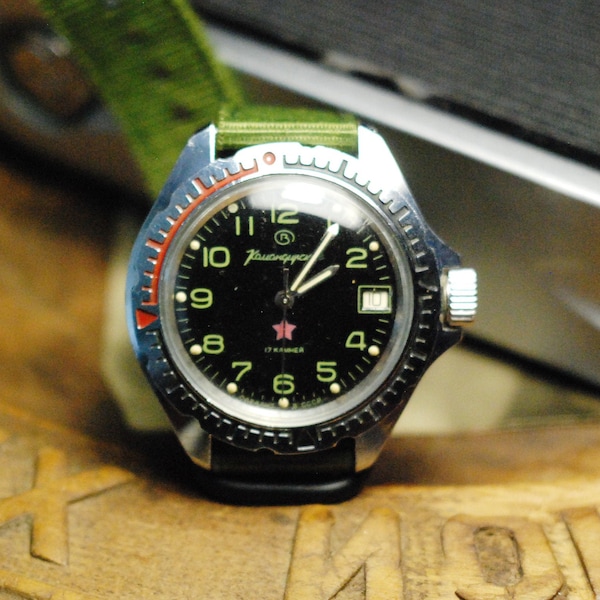 Montre urss Vostok « antimagnétique » montre mécanique militaire cadeau pour lui 17 bijoux montre commandant + nouveau bracelet neilon