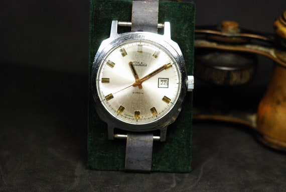 Vintage Chunky Men's watch called "GLORY" ( "Slav… - image 5