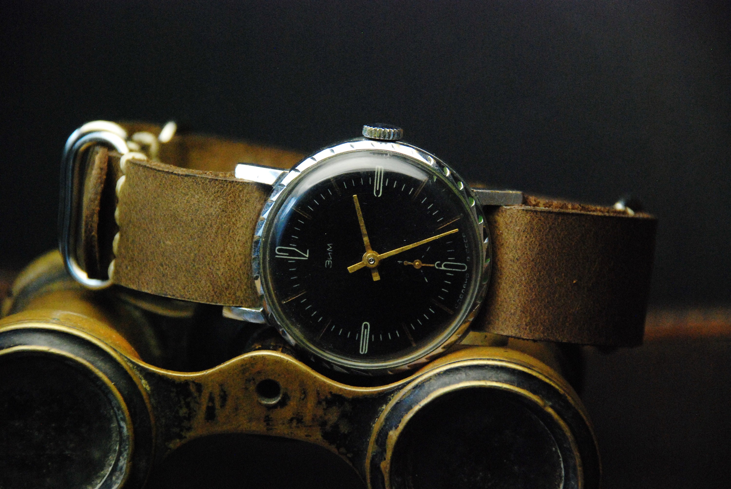 Montre Mécanique ZIM Homme Années 1957 - Mouvement 15 Rubis - Boîtier Acier 30mm - Bracelet Cuir Neuf - Occasion Fonctionnelle