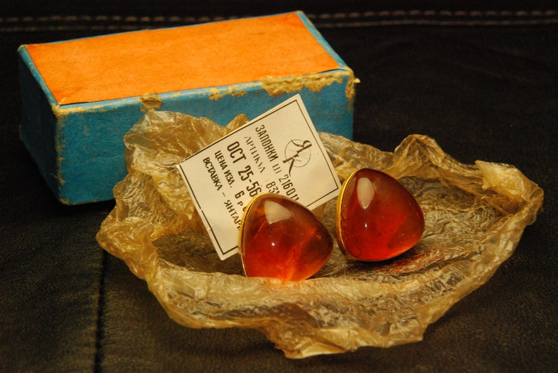 amber cufflinks production of the USSR in a gold-plated case gift for him