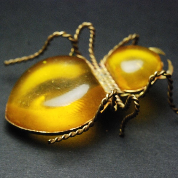 Beautiful VINTAGE "amber SPIDER "mixed media or wear it a gift for her,gold plated brooch, old brooch natural amber