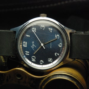 rare wrist watch &quot;luch&quot; 2209 23 jewels mechanical watch + premium leather strap gift for him.