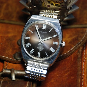 vintage large Swiss watch "Plato" watch 17 jewels