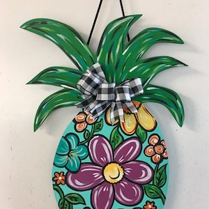Pineapple Door Hanger,  Pineapple Wreath, Door Decor, Personalized Decor