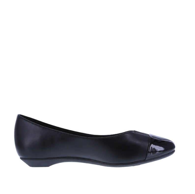 Dexflex Comfort Women/'s Darla Pointed Flat