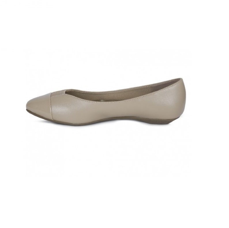 Dexflex Comfort Women/'s Darla Pointed Flat