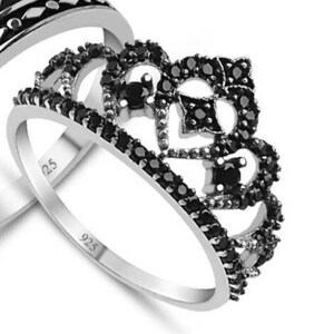 Black crown ring best sale