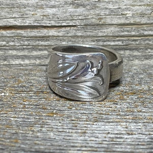 Magic Lily - Vintage Spoon Ring
