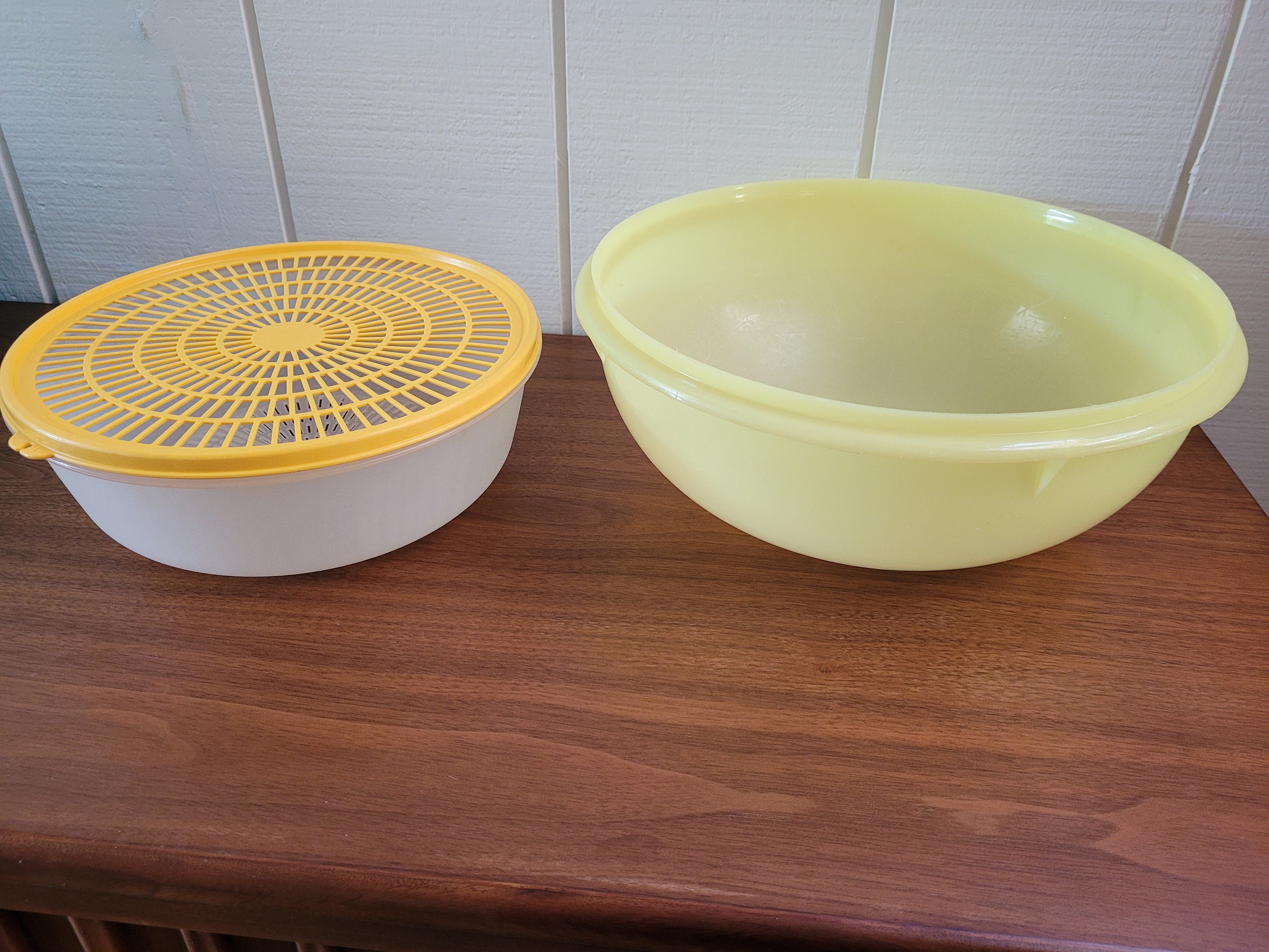 Tupperware, Kitchen, Vintage Extra Large Tupperware Large Colander  Strainer With Lid White