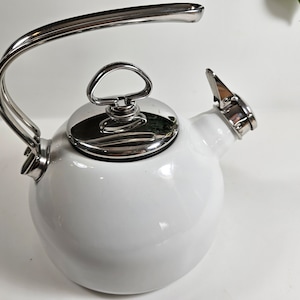 vtg enameled kettle // 48 ounce kettle for stove boiling