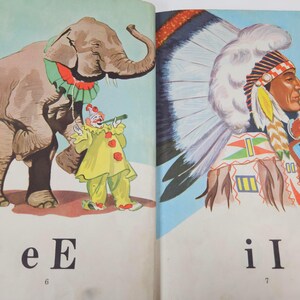 1954 early reader hard cover book, wonderful color illustrations // Reading with Phonics