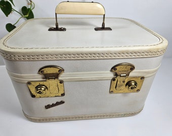 vtg 50's Bel-Air Train Case, off-white // Cosmetic Case Travel Overnight Bag Makeup Case // 12.25 x 9.25 x 7.5 inches