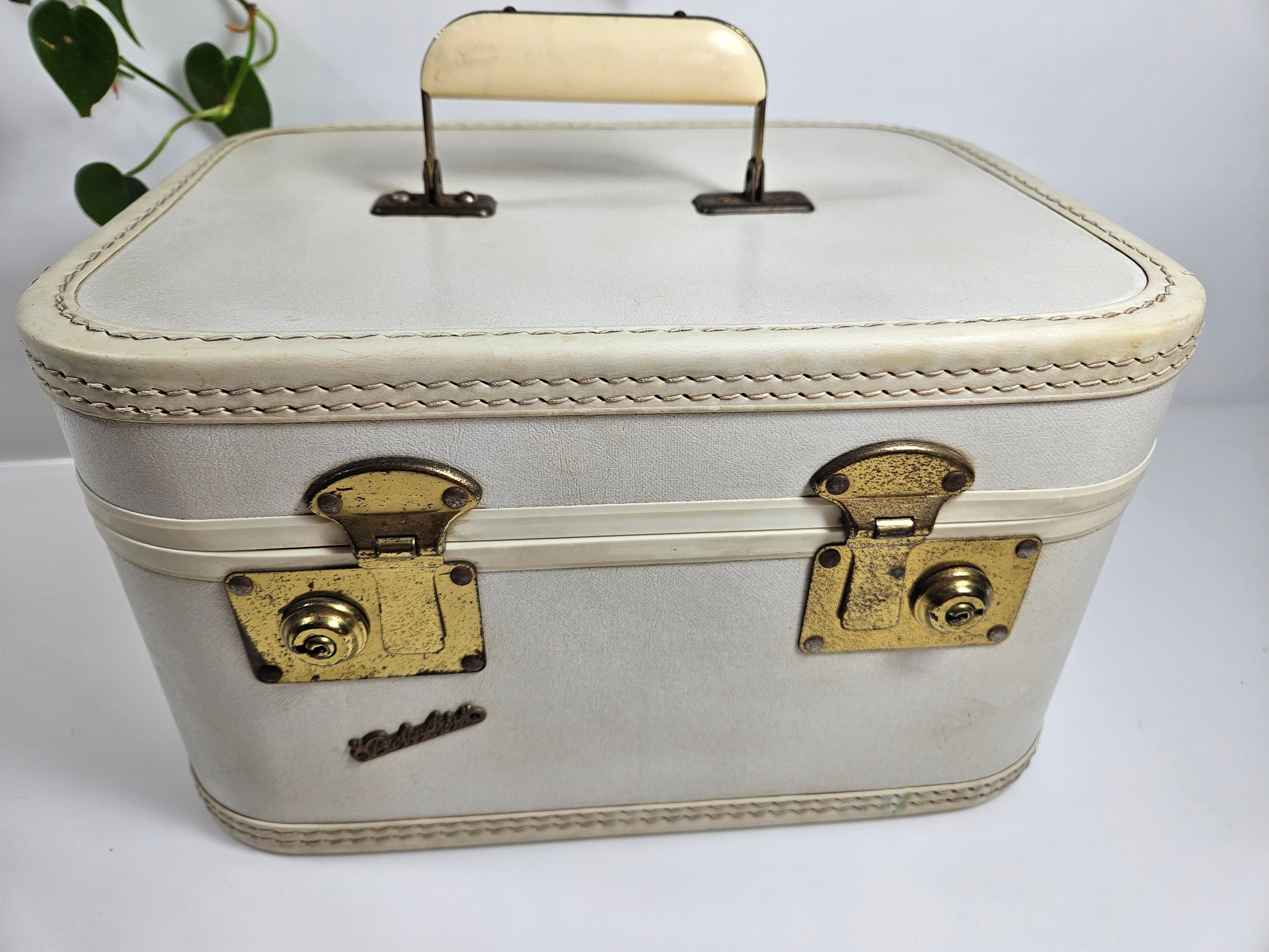 Vtg 50's Bel-air Train Case, Off-white // Cosmetic Case