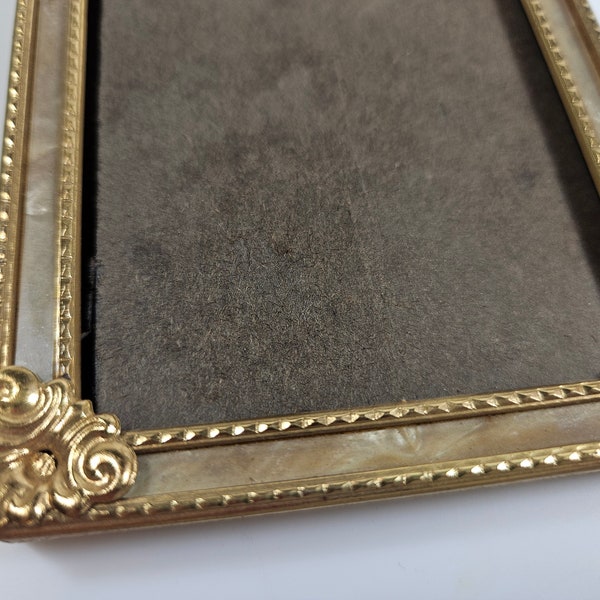 vtg 4 x 3 inch gold metal picture frame, faux mother of pearl // hangs vertically or prop up (no easel)