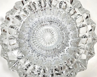 vtg 1950s Chunky Glass Bowl/Ash Tray, Mid Century Starburst pattern // 7 inches diameter, 2 pounds // Rossini or similar