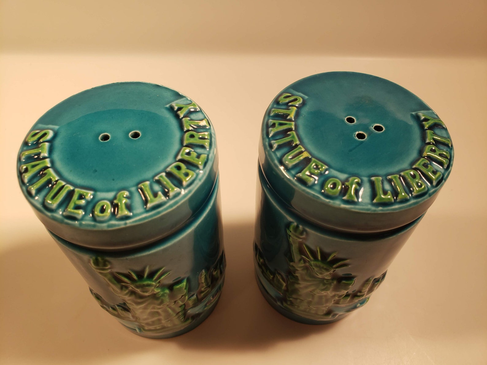 Vintage Statue of Liberty ceramic salt and pepper shaker set Etsy