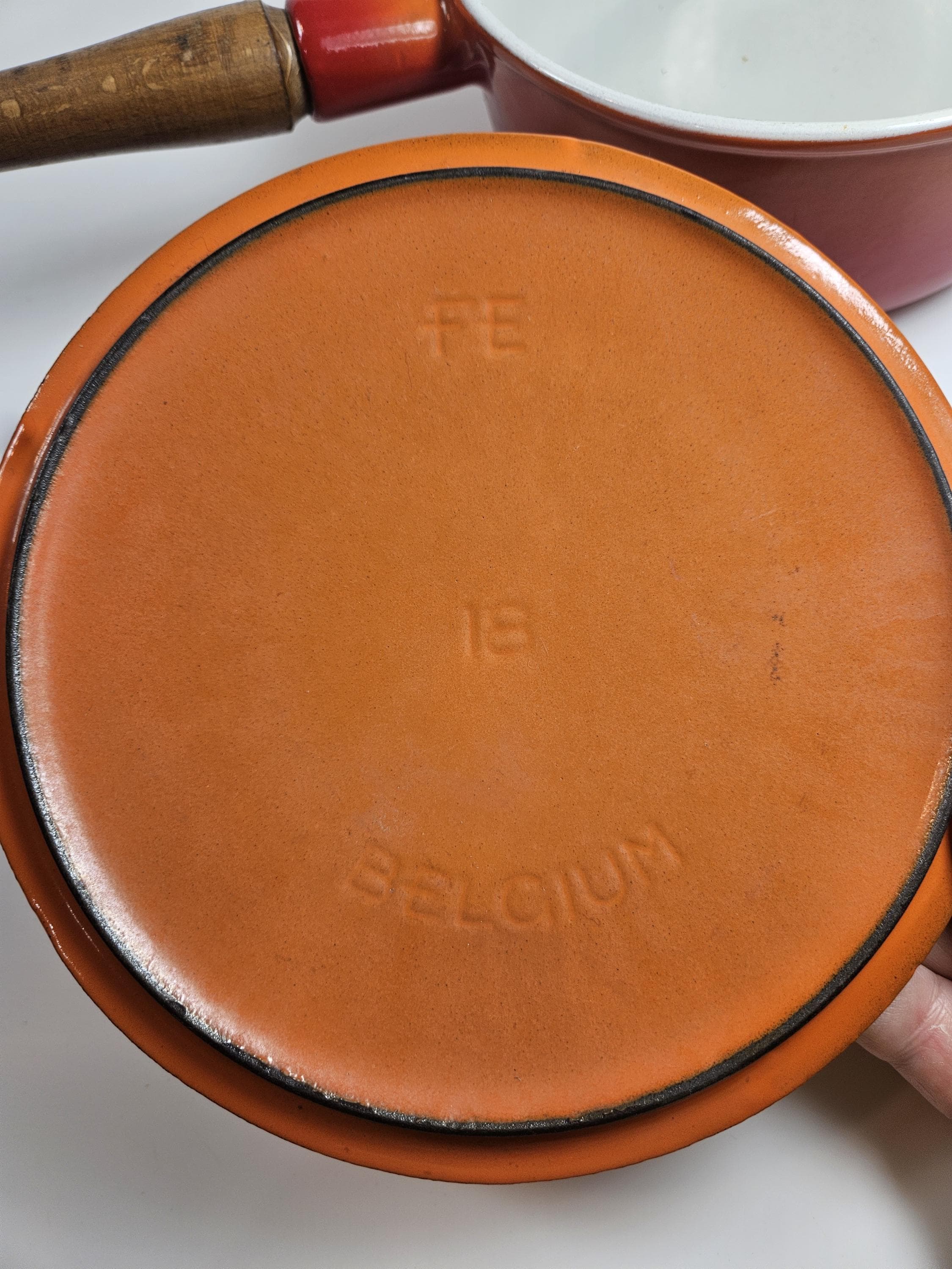 Vtg Descoware 'flame Orange Ombre' Cast Iron Enameled Pot, Made in