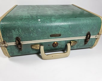 vtg 1940s green Samsonite Overnight Case, small suitcase // Shwayder Style 5116 // 15 x 12 x 7 inches // tarnished and worn