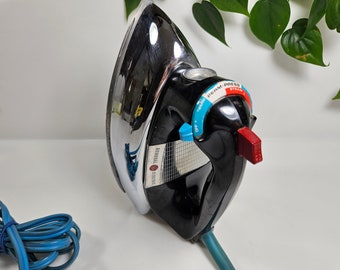 vtg working chrome steam iron, General Electric // turquoise and black