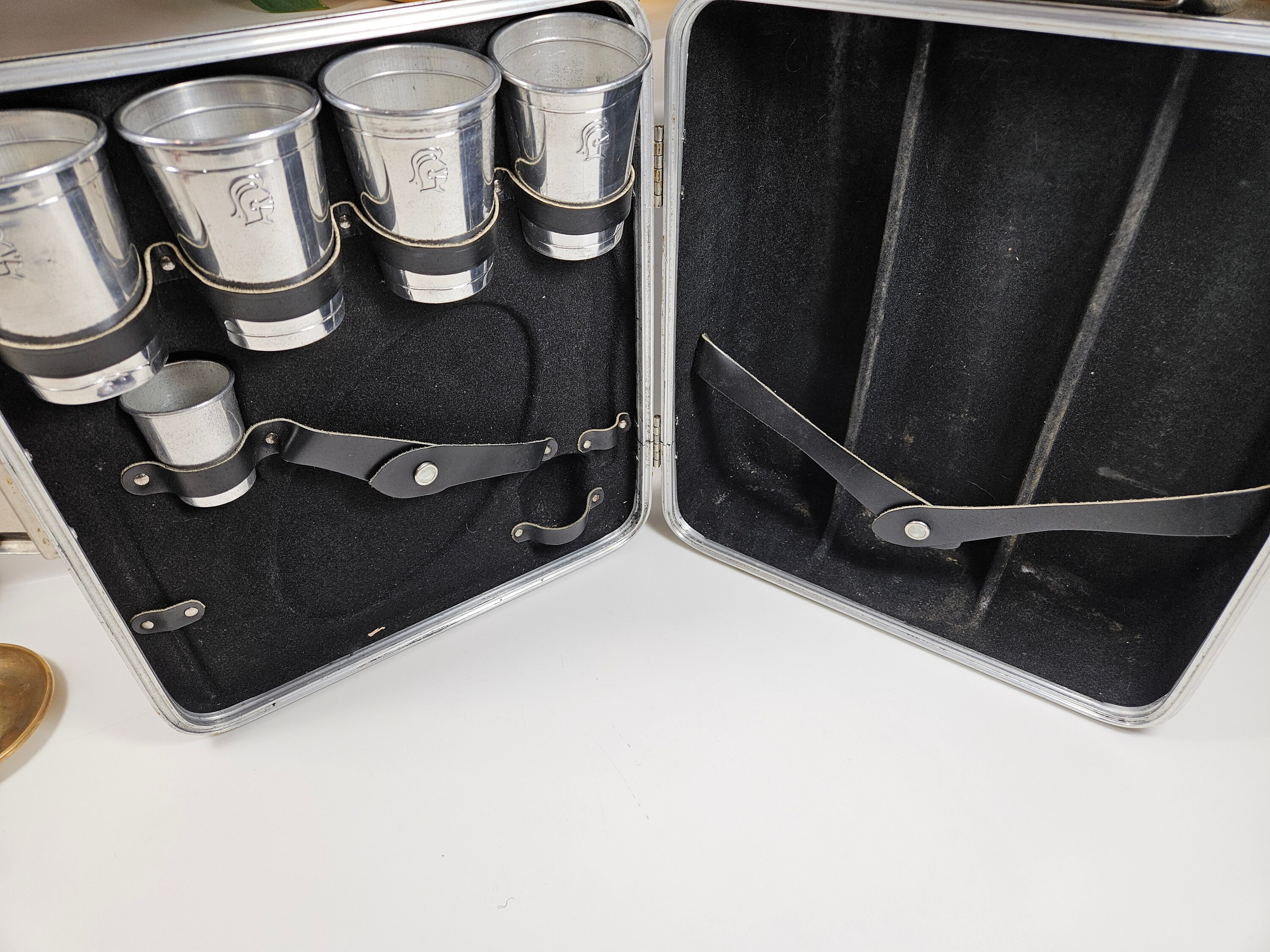 Vintage TRAV-L BAR EXECUTAIN 101 Ever Wear Suitcase Cocktail